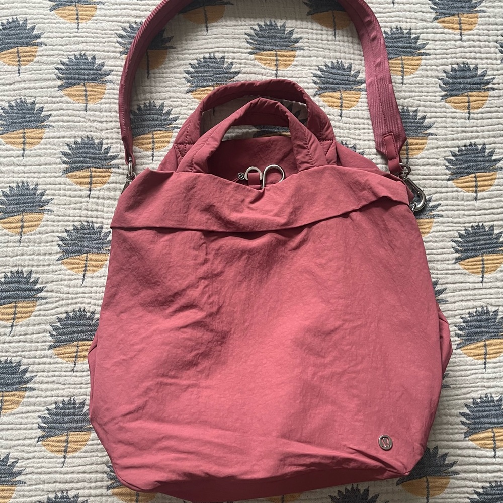 Lululemon On My Level Tote 19L